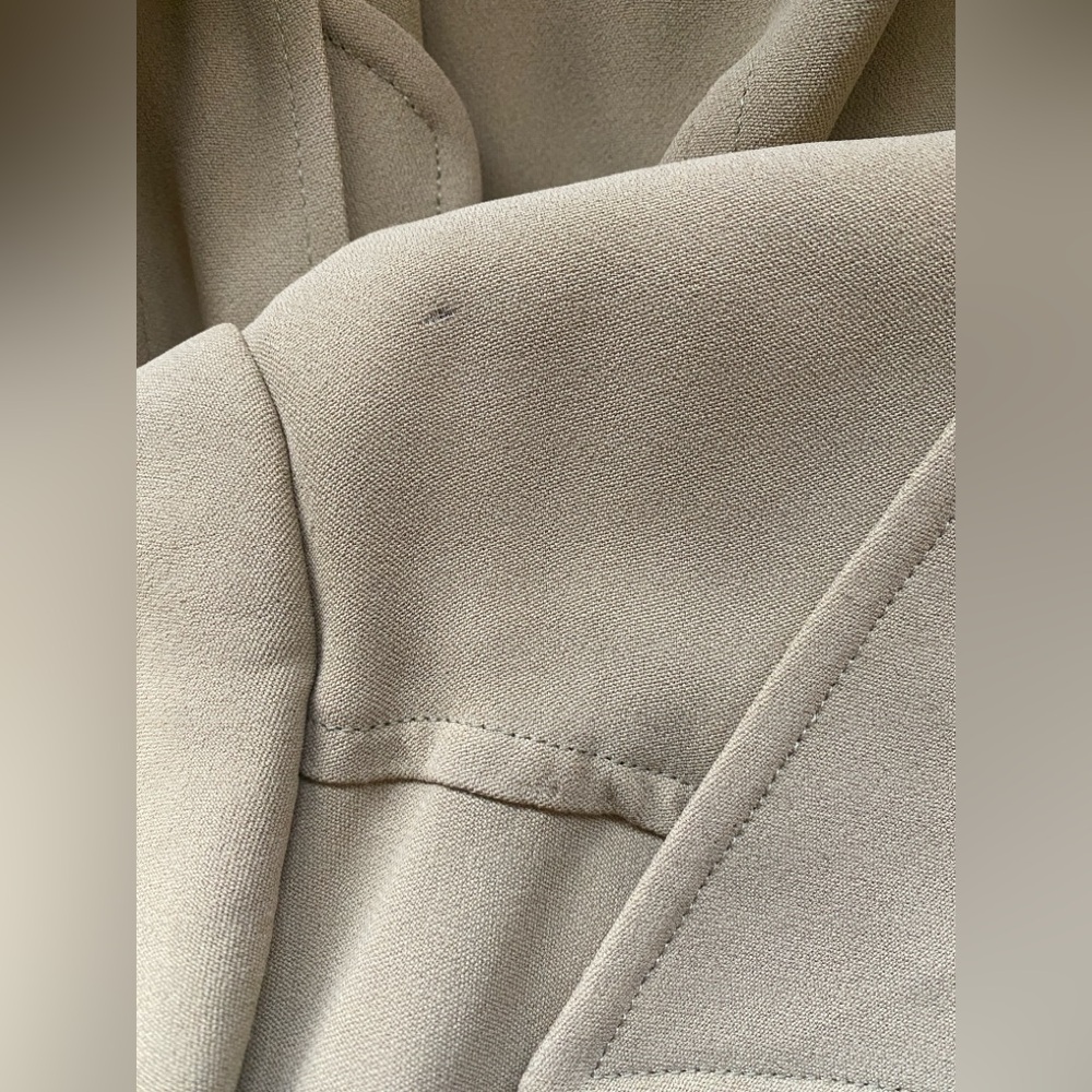 Vintage MOSCHINO Cheap & Chic Beige Belted Jacket Size 10 - Picture 8 of 10
